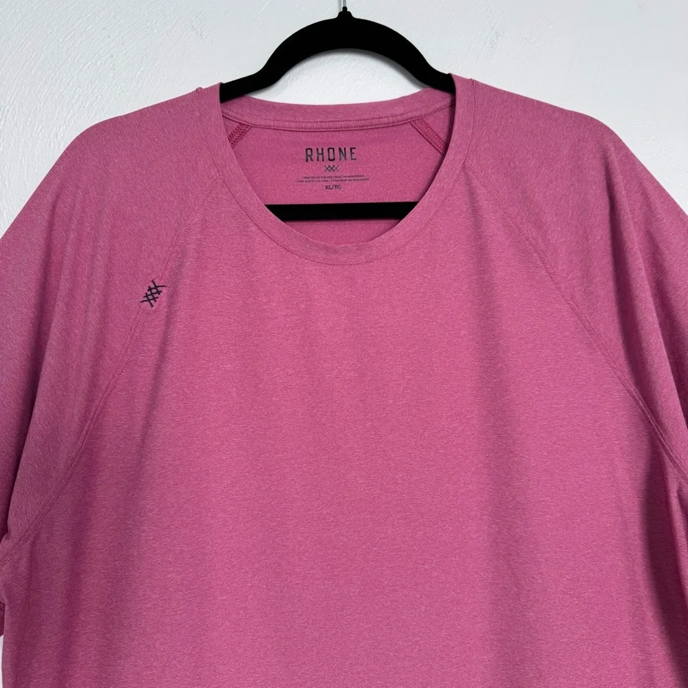 Rhone Reign Tee Shirt Men’s XL‎ Pink Performance Activewear Workout Training Gym